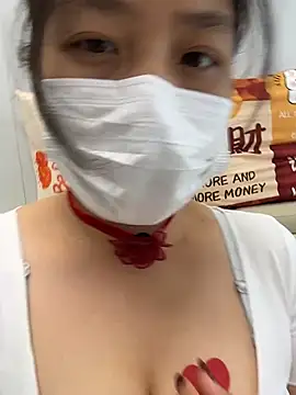 qwe522522 Live XXX-Chat