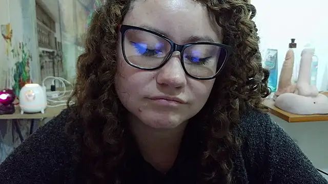 curly_greeneyed 现场XXX聊天