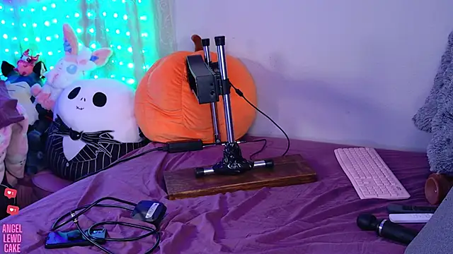 عرض كام Angel-Lewd-Cake