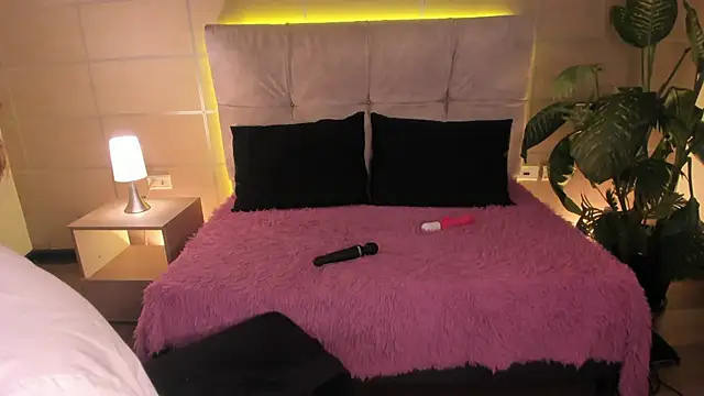 _michonne_ লাইভ XXX চ্যাট