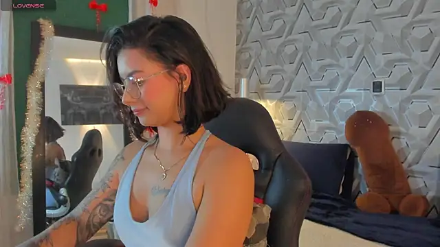 Sophiee_Hill: απευθείας συνομιλία ΧΧΧ