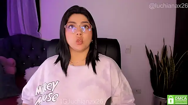 lucy26_ Live XXX Chat