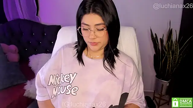 lucy26_ Chat XXX live