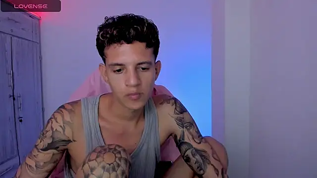 tylernova Pertunjukan Webcam