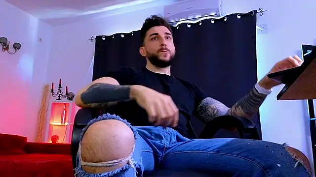 MightyAaron66 Show Webcam