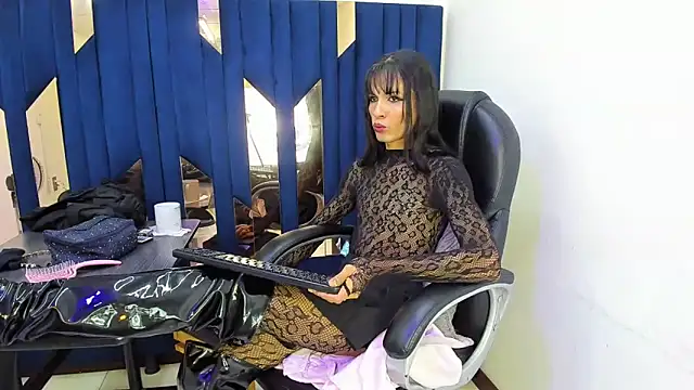 Aisha_hotts777 Adlı Modelin Canlı XXX Sohbeti