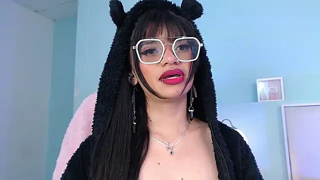 Emerald_gh's Live XXX Chat