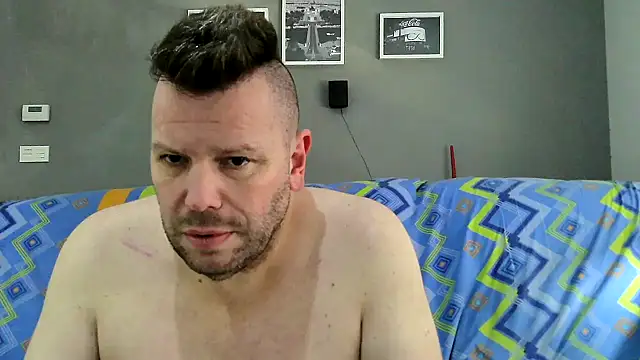 XXX chat uživo modela txan9876