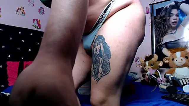 ShantalTsFox Adlı Modelin Canlı XXX Sohbeti