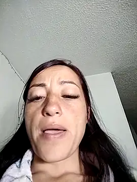 XXX chat uživo modela Meeegan_lov