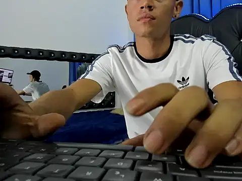 Matteo_Aspen Show in webcam