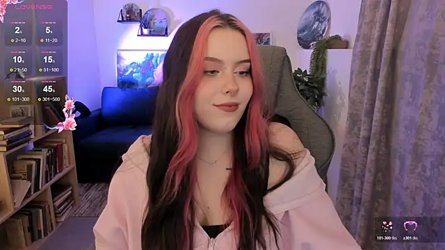 CoraMiel 即時 XXX 聊天