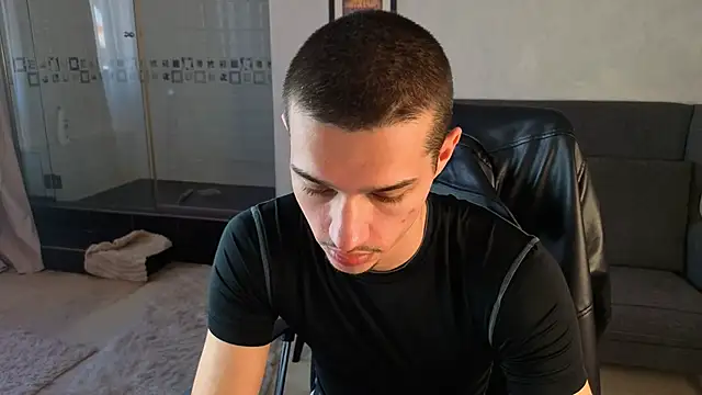 KaydenDrewn Webbikameraesitys