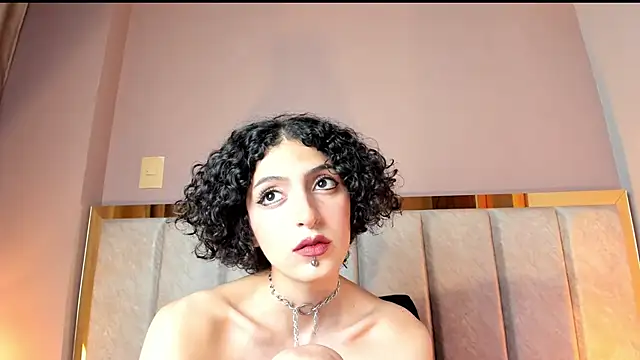 LyraVendrell Chat XXX live