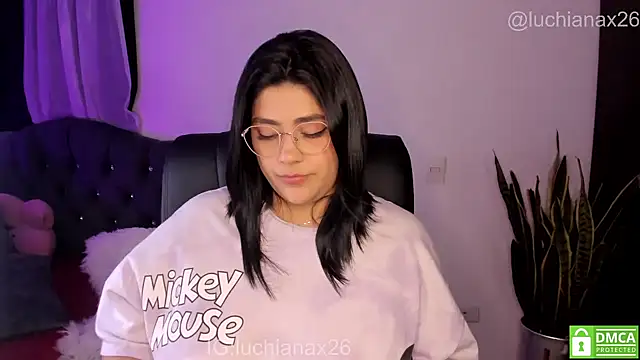 แชท XXX สดของ lucy26_