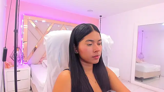 samantaa_shy élő XXX-chatje