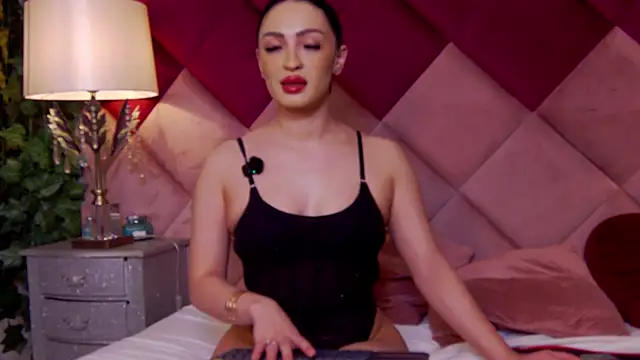 VictoriaLanes' Live XXX Chat