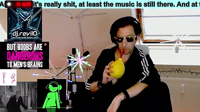 RevilO1180 Webcam-Show