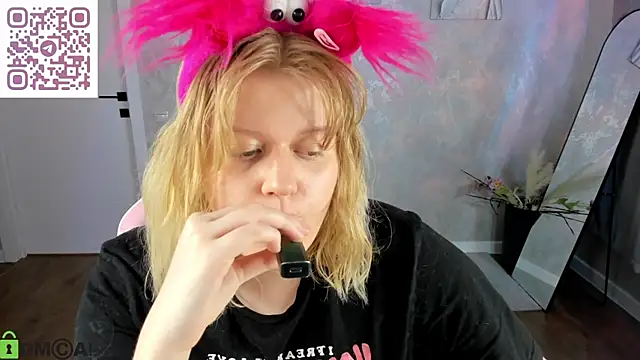 luna_c0ra Chat XXX live