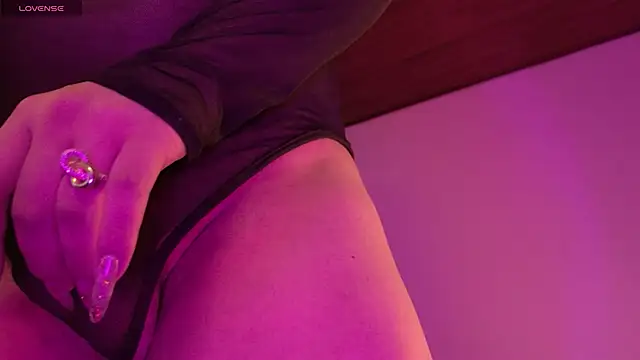 Yuri_Stars: онлайн-секс-чат