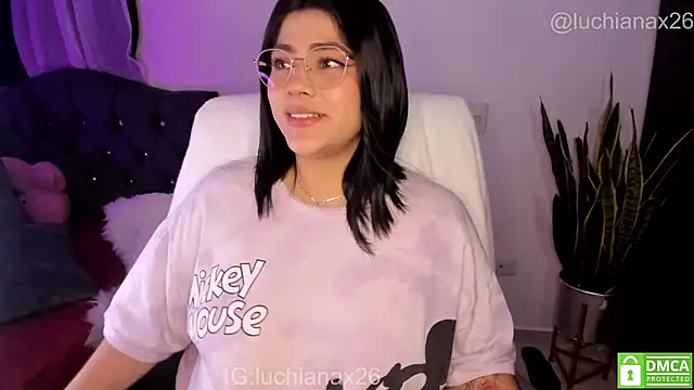 Živý XXX chat lucy26_