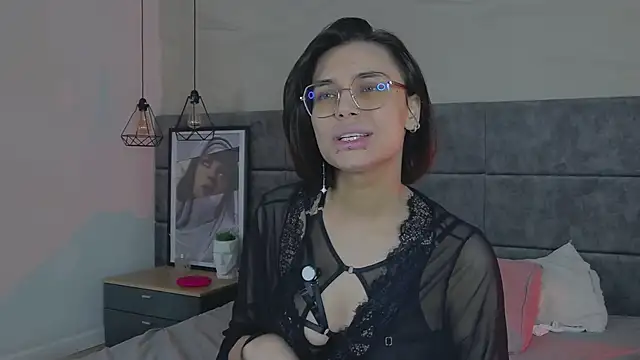 VioletAsh Chat XXX in diretta