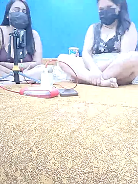 Pokazy przed kamerką – Sangitalive