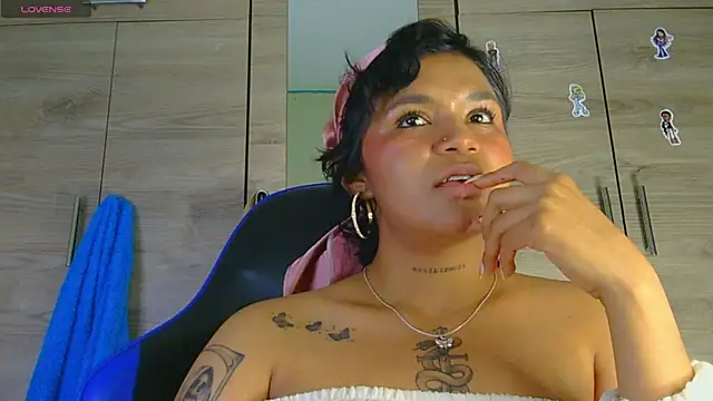 แชท XXX สดของ alessia_temptation