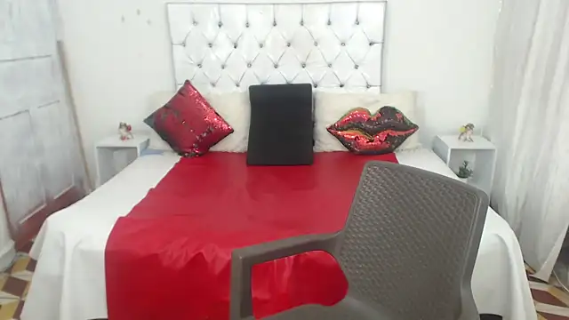 Sweetbigcatt Live XXX-Chat