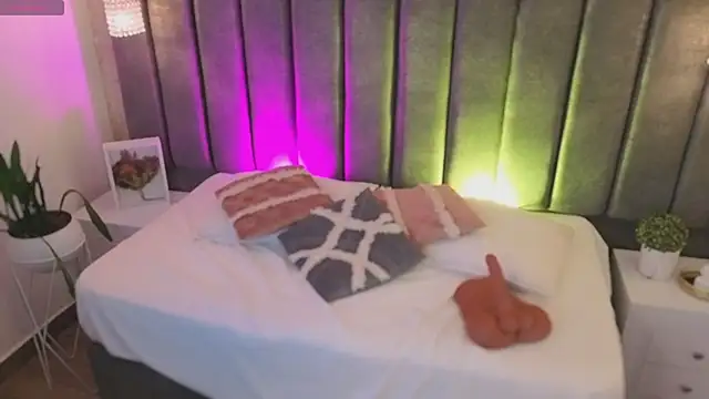 SofiaCortes4 élő XXX-chatje