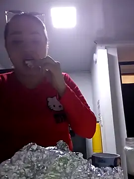 SabrinaVantress Adlı Modelin Canlı XXX Sohbeti