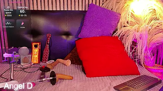 Angeldust19: онлайн-секс-чат