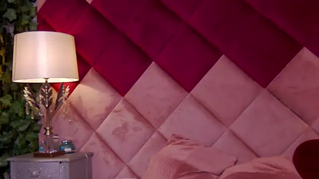 VictoriaLanes' Live XXX Chat