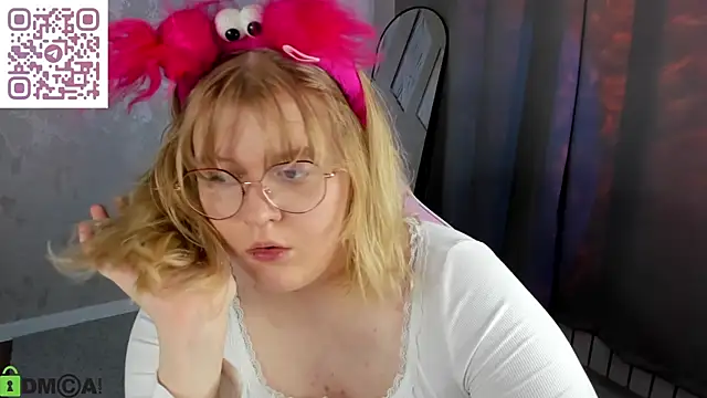 luna_c0ra's Live XXX Chat