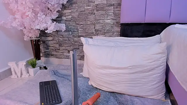 Susanaross Adlı Modelin Canlı XXX Sohbeti