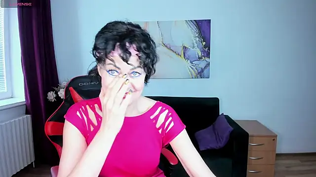 Silvia_Wallec: онлайн-секс-чат