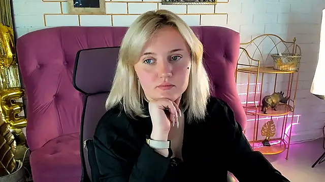 Chat XXX en directo de KathyBriggs