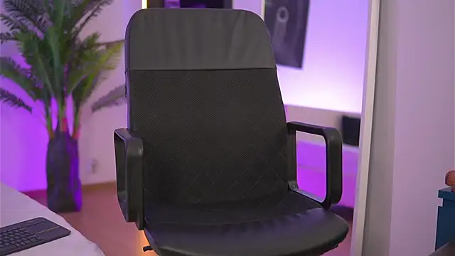 Živý XXX chat EllenKarter