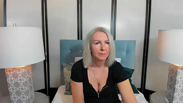 EricaTop's Live XXX Chat