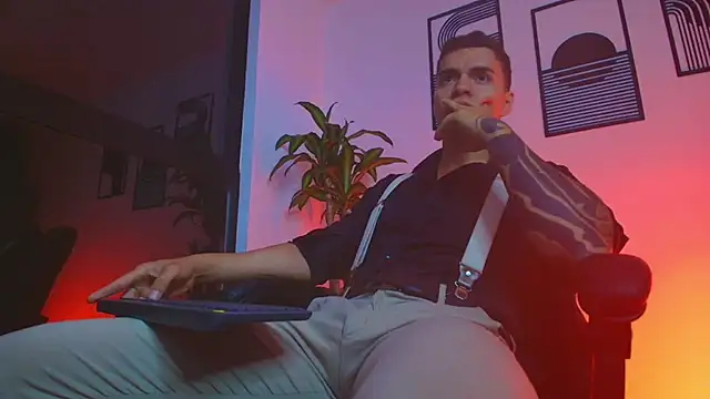 ALPHA_DOMINUS_ 在線直播表演