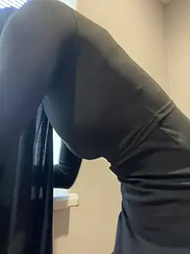 FlexibleDoll_ Adlı Modelin Canlı XXX Sohbeti