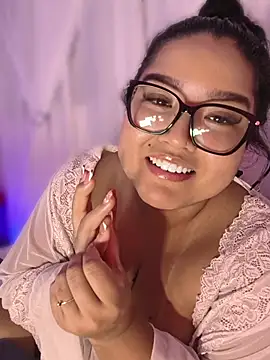 Chat XXX ao vivo de AdyanaRosies