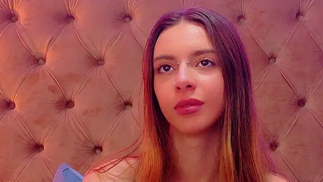 Czat XXX na żywo – CoraVex