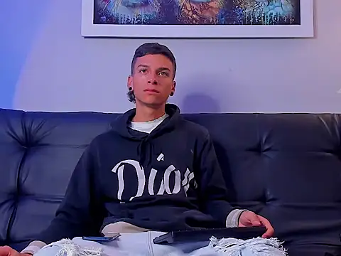 Noahh_Saky Pertunjukan Webcam