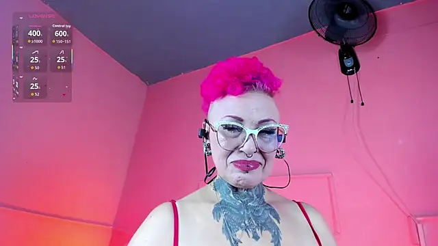 MATURE_HARDCORE's Webcam Show