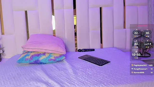 Emaa2_sm – Live XXX-chat