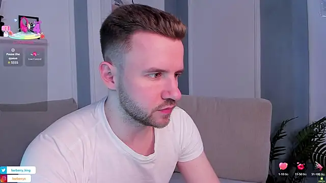 EnriqueBarberry Adlı Modelin Canlı XXX Sohbeti