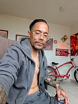 Mr_Graffitimile: απευθείας συνομιλία ΧΧΧ