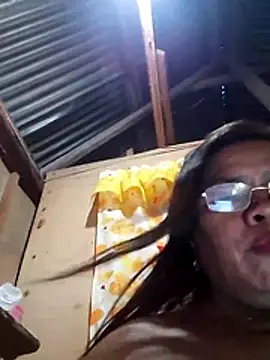 دردشة Huge_mama69 الجنسية المباشرة