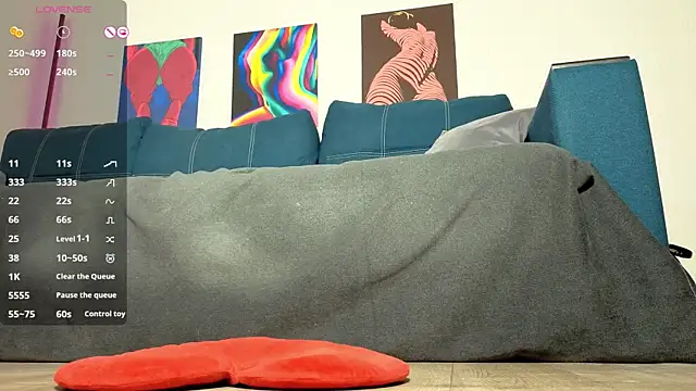 TrixiBell Chat XXX live